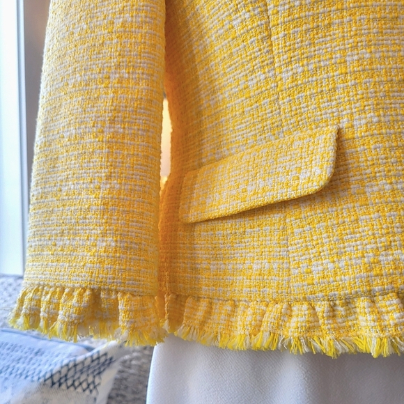 ❤️HOST PICK❤️ 3/$30 Ann Taylor.Loft Blazer 8P - Picture 5 of 11